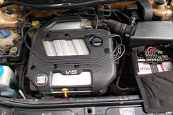 Фото двигателя Volkswagen Passat Variant V 2.3 VR5