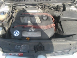 Фото двигателя Volkswagen Golf Variant IV 2.3 V5