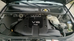 Фото двигателя Audi A4 Avant 2.5 TDI quattro