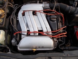 Фото двигателя Volkswagen Passat Variant V 2.3 VR5 Syncro/4motion