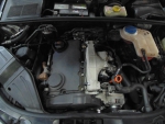 Фото двигателя Audi A4 III 2.0 TDI 16V