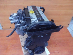 Фото двигателя Opel Vectra A седан 2.0 i 16V
