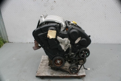 Фото двигателя Renault Laguna хэтчбек II 3.0 V6 24V