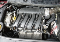 Фото двигателя Renault Megane универсал II 2.0