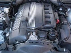 Фото двигателя BMW 3 универсал IV 323i