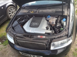 Фото двигателя Audi A4 Avant III 2.5 TDI