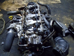 Фото двигателя Kia Carens III 2.0 CRDi 115