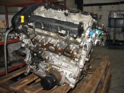 Фото двигателя Peugeot 407 седан 3.0