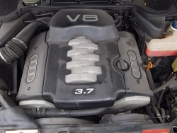 Фото двигателя Audi A8 3.7