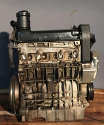 Фото двигателя Volkswagen Golf Variant IV 1.6