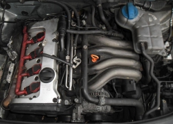 Фото двигателя Audi A4 Avant II 2.0